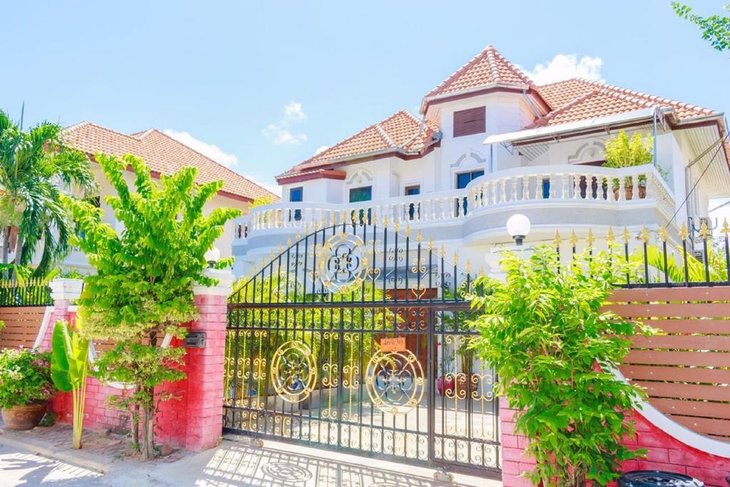 Ratana Villa - Pattaya Holiday House Walking Street 7 Bedrooms Eksteriør billede
